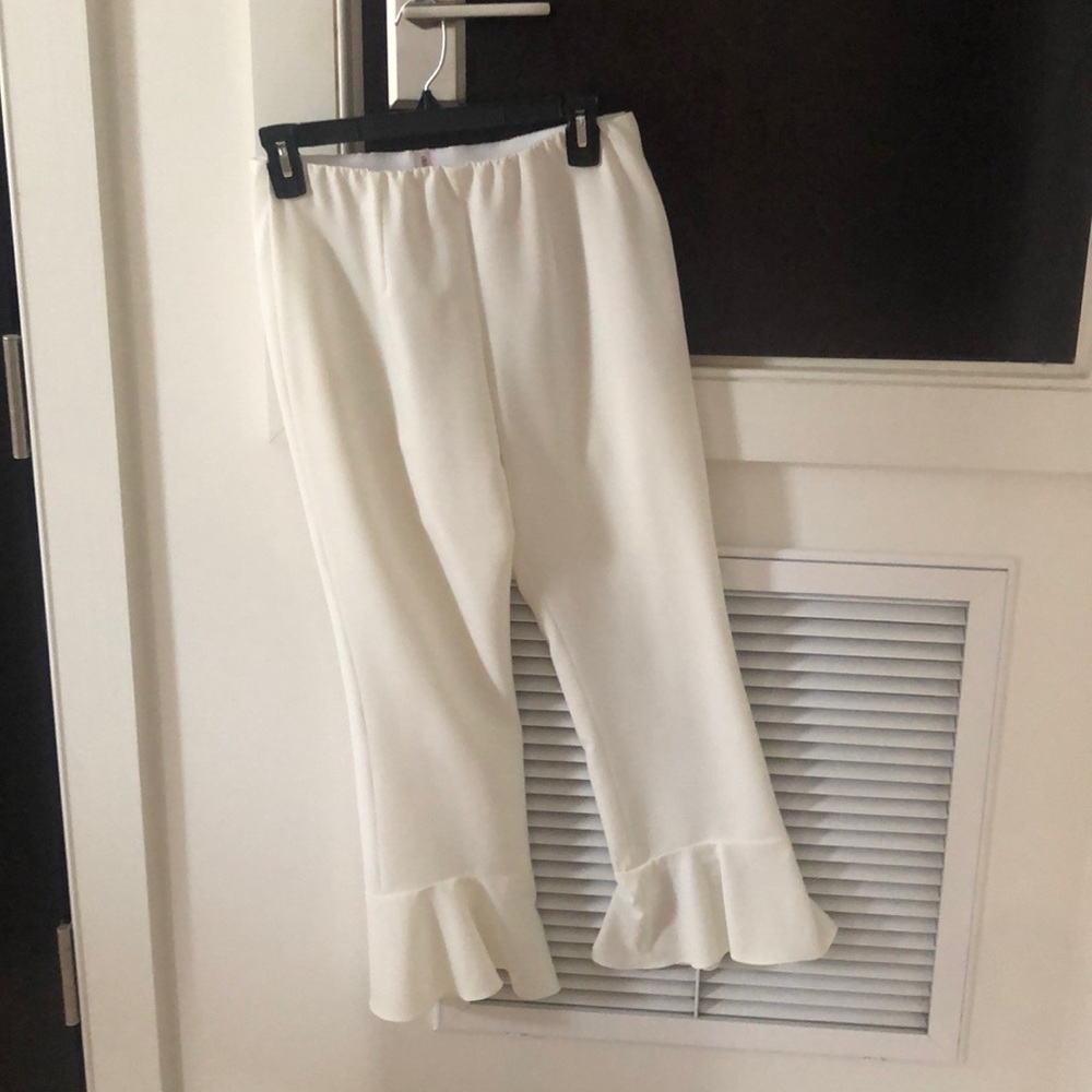 White Cropped Pants